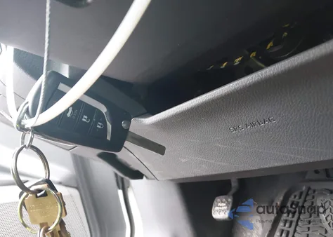 2019 Toyota Camry Le z USA, uszkodzony, nr VIN 4T1B11HK9KU852940